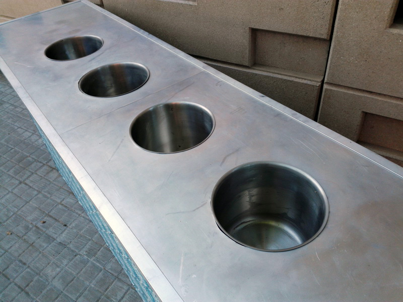 mostrador puesto helados turkia madera inox alum o24 104.5x240.5-230.5x60.5-50.5 (78eu.) 1u